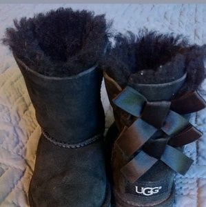 Bailey Uggs Kids Girls Size 6 Black Bows